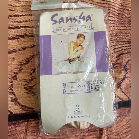Sansha Pro1 Ballet Shoes Size 3W - Picture 1 of 7